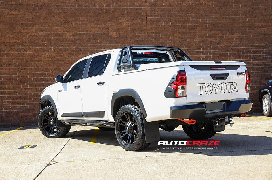 TOYOTA HILUX N80 RUGGED X VAPOR MATTE BLACK